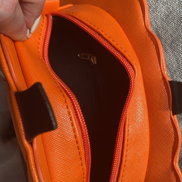 Brand new pumpkin purse - Picture 10 of 11